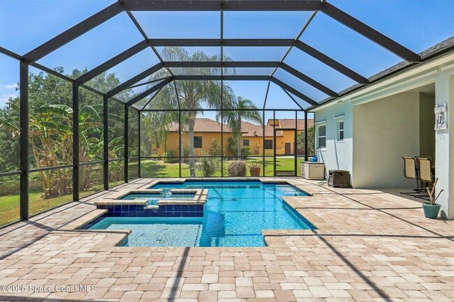 Building Photo - 929 Hialeah St