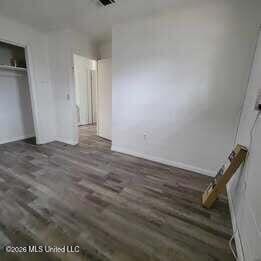 Building Photo - 632 Capital Ave