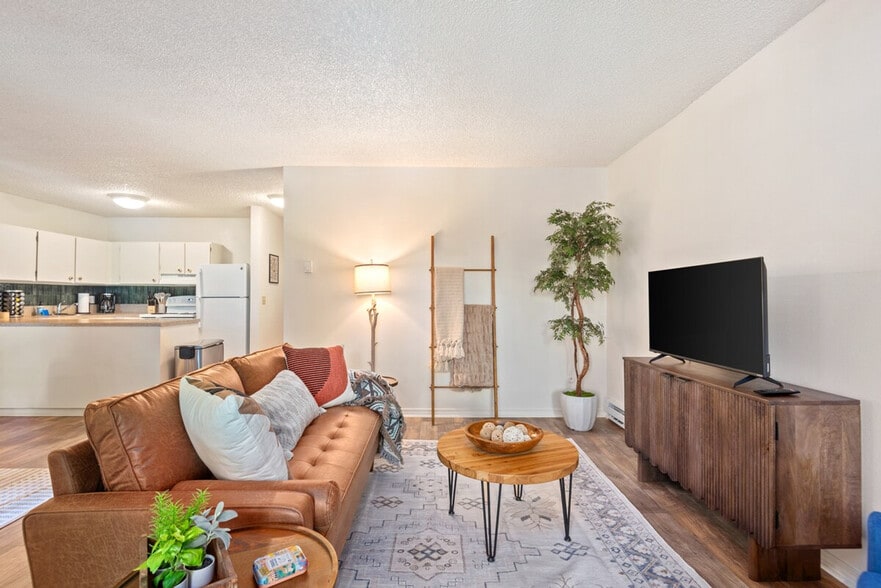 Building Photo - 6630 SW Capitol Hwy