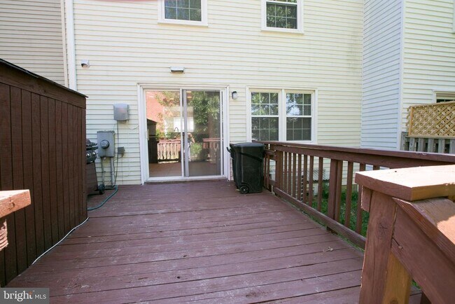 Building Photo - 3024 Talking Rock Dr