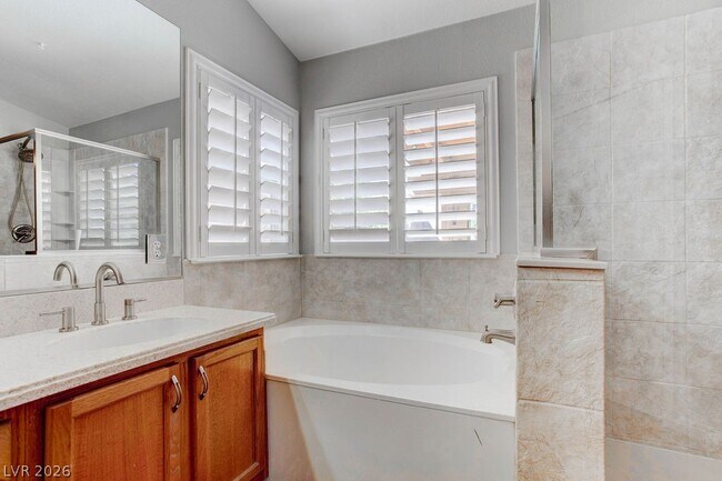 Building Photo - 5729 Janell Dr