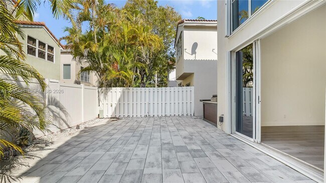 Building Photo - 876 Garnet Cir