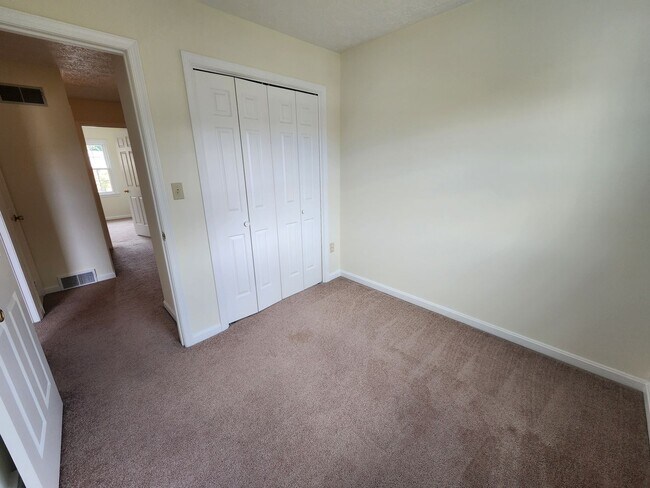 Building Photo - 34 William Penn Dr