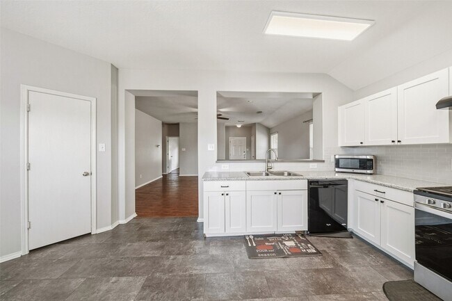 Building Photo - 11635 Pebble Sands Dr