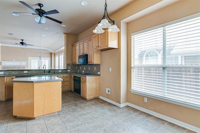 Building Photo - 116 Silkwood