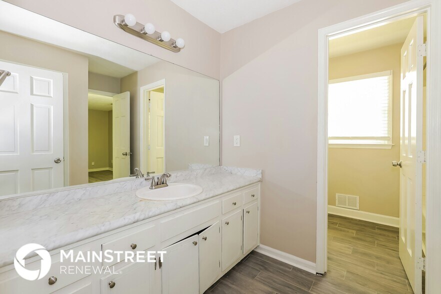 Building Photo - 2673 Green Valley Ct