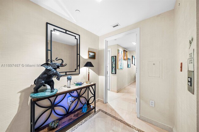 Building Photo - 1455 Ocean 1003