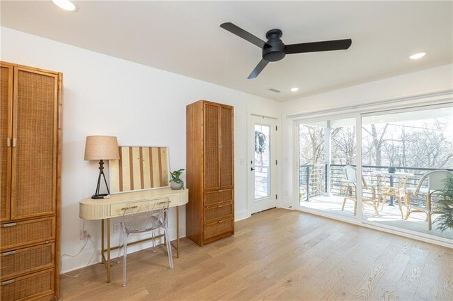 Building Photo - 205 W Lafayette St