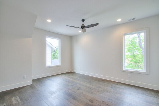 Building Photo - Welcome To Nashville!