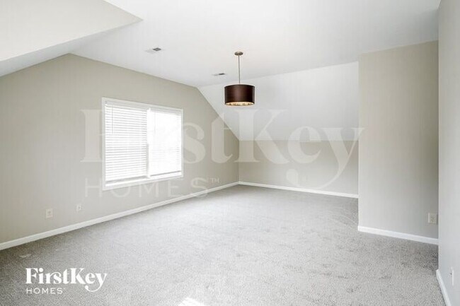 Building Photo - 2203 Killington Dr