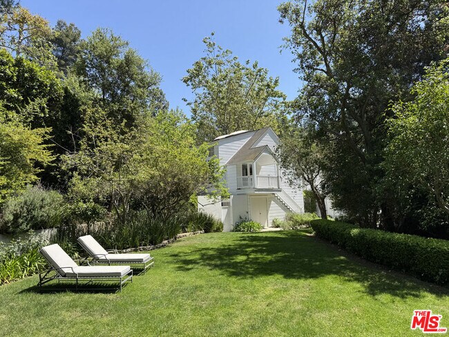 Building Photo - 2121 Trently Ln