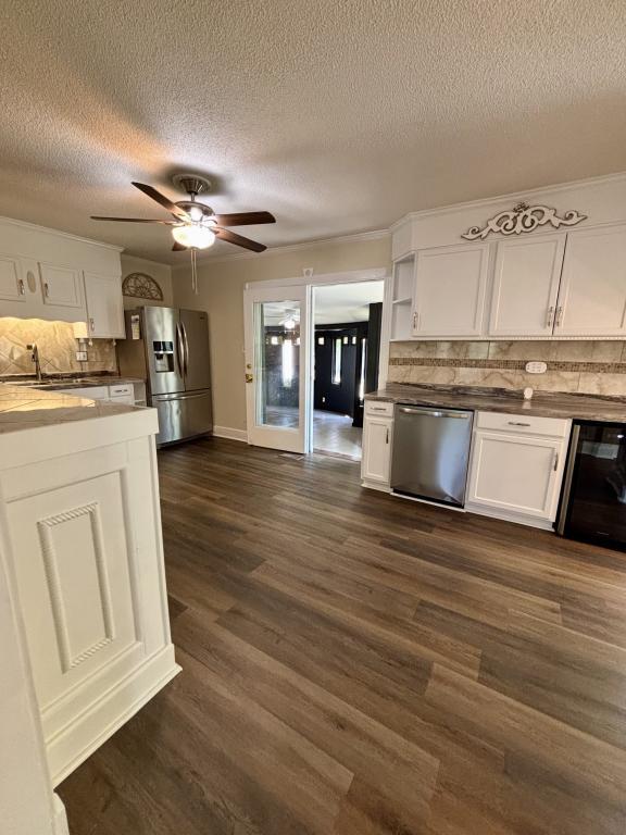 Building Photo - 224 Ramona Dr