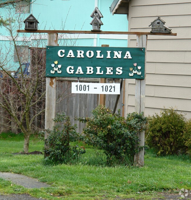 Building Photo - Carolina Gables
