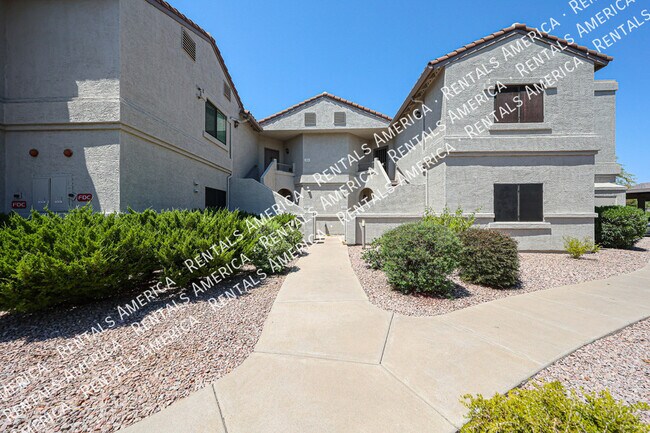 Building Photo - 9555 E Raintree Dr