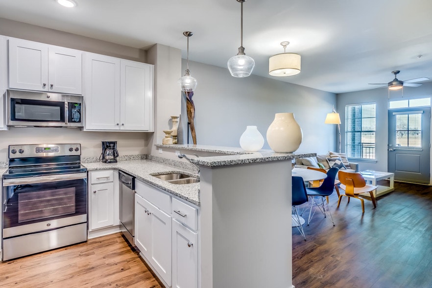 The Flats at Hampstead 7721 Long Acre St Montgomery AL 36116