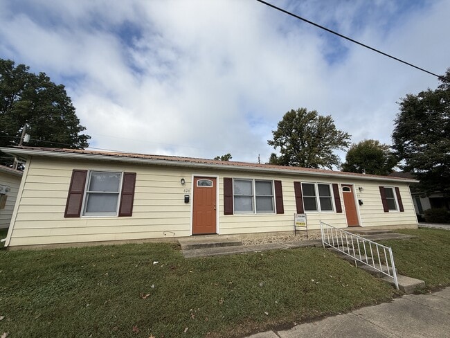 Primary Photo - 828 N Washington St