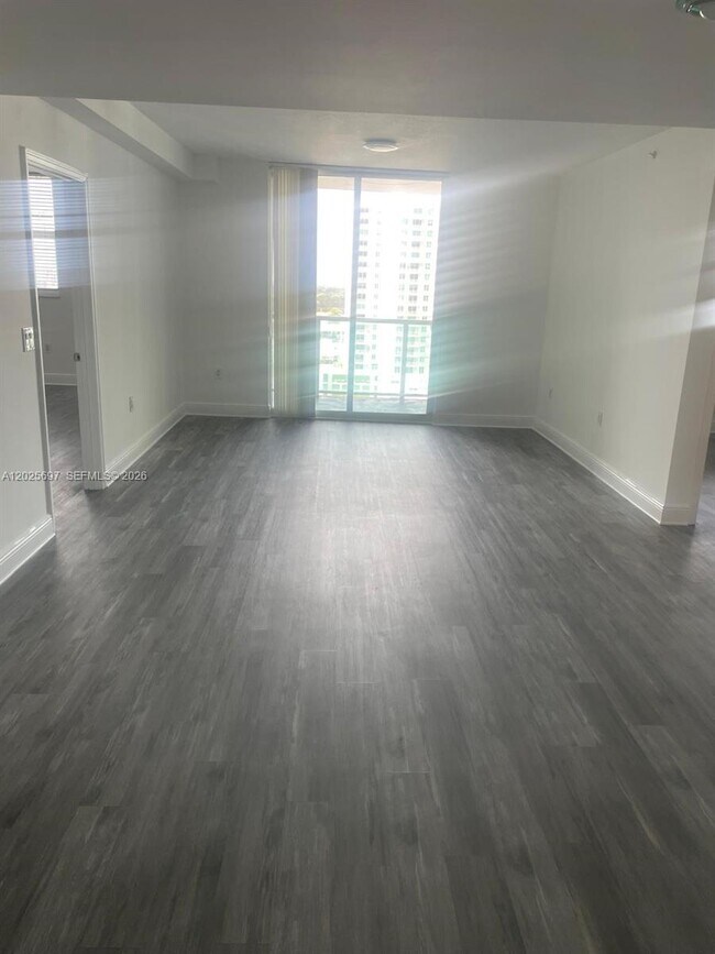 Building Photo - 1250 S Miami Ave