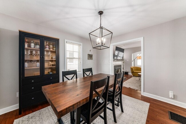 Building Photo - 190 E Dominion Blvd