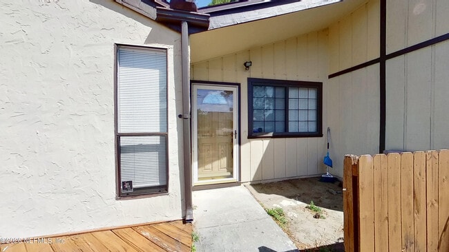 Building Photo - 2530 Whispering Woods Blvd