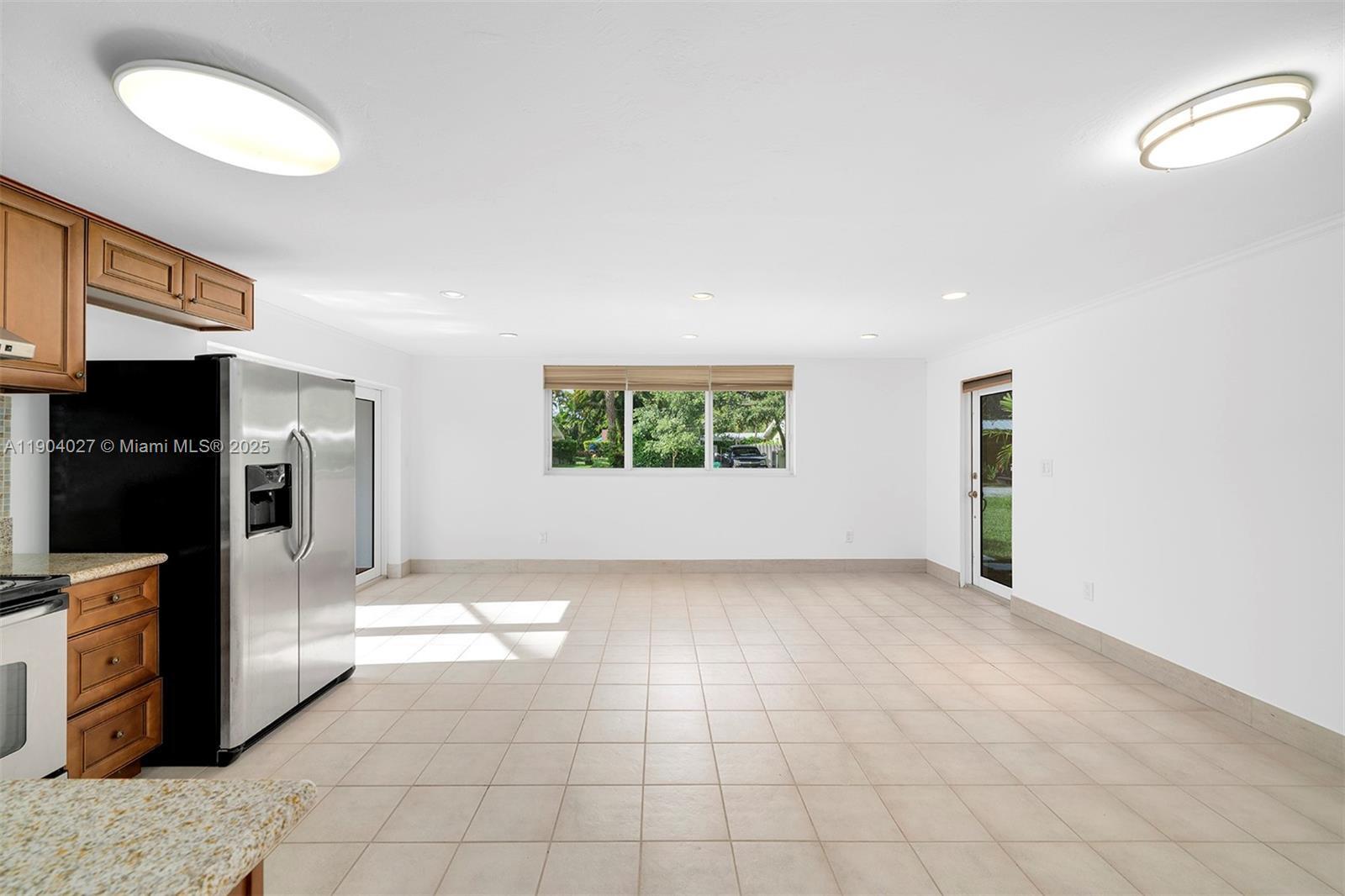 Building Photo - 12741 SW 72nd Ave