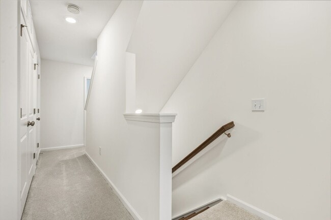 Building Photo - New Build Just Minutes to North Hills & Downtown!