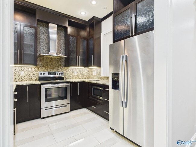 Building Photo - 69 Town Center Dr NW