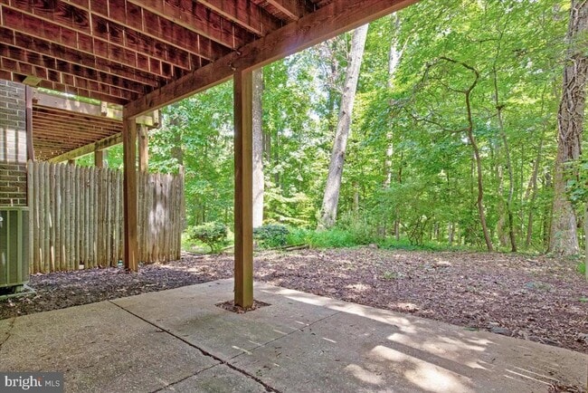 Building Photo - 10927 Deborah Dr