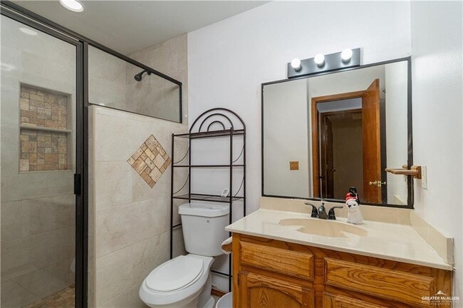 Building Photo - 8 E Ivy Ave