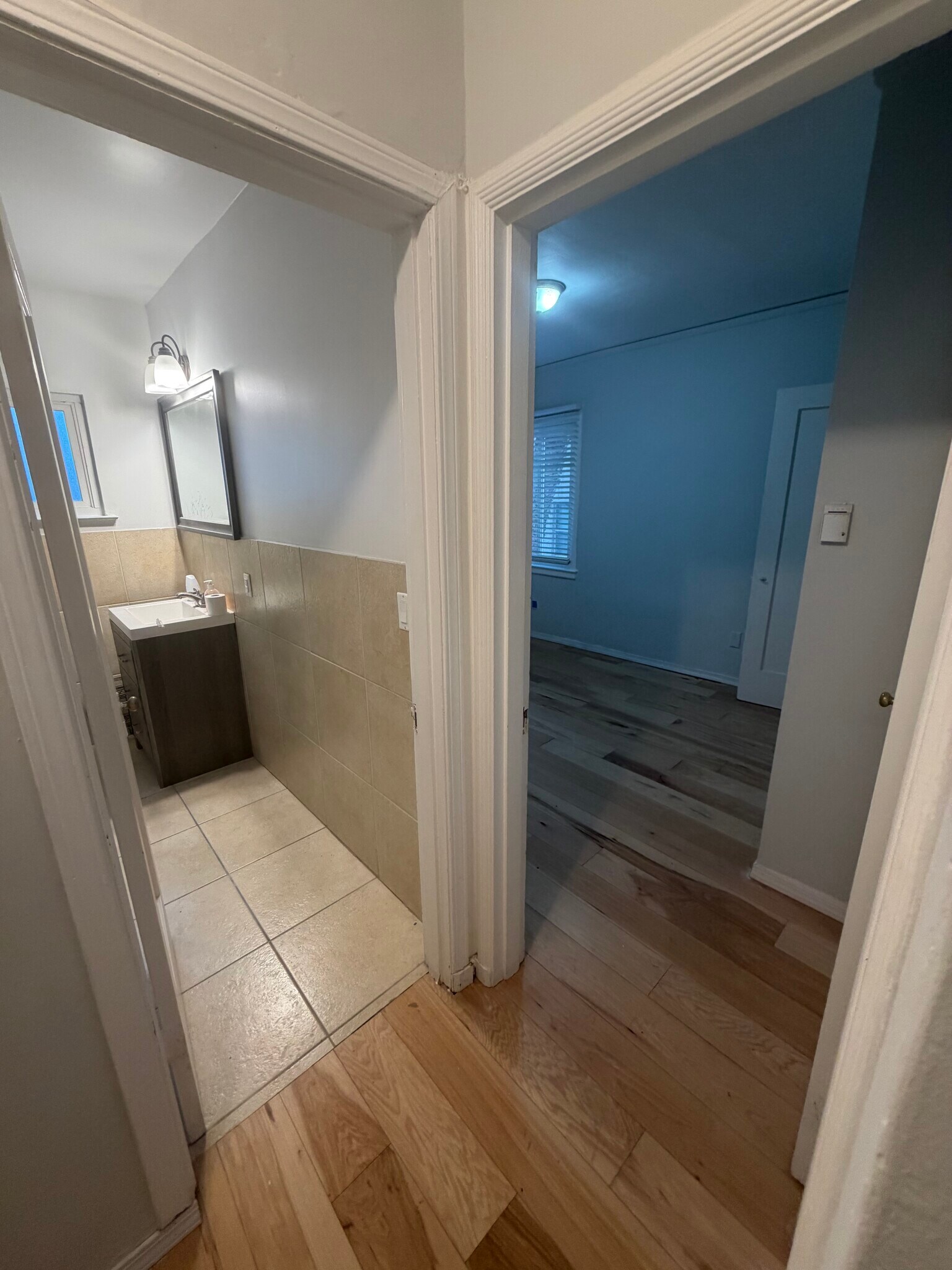 Building Photo - 1914 6th Ave