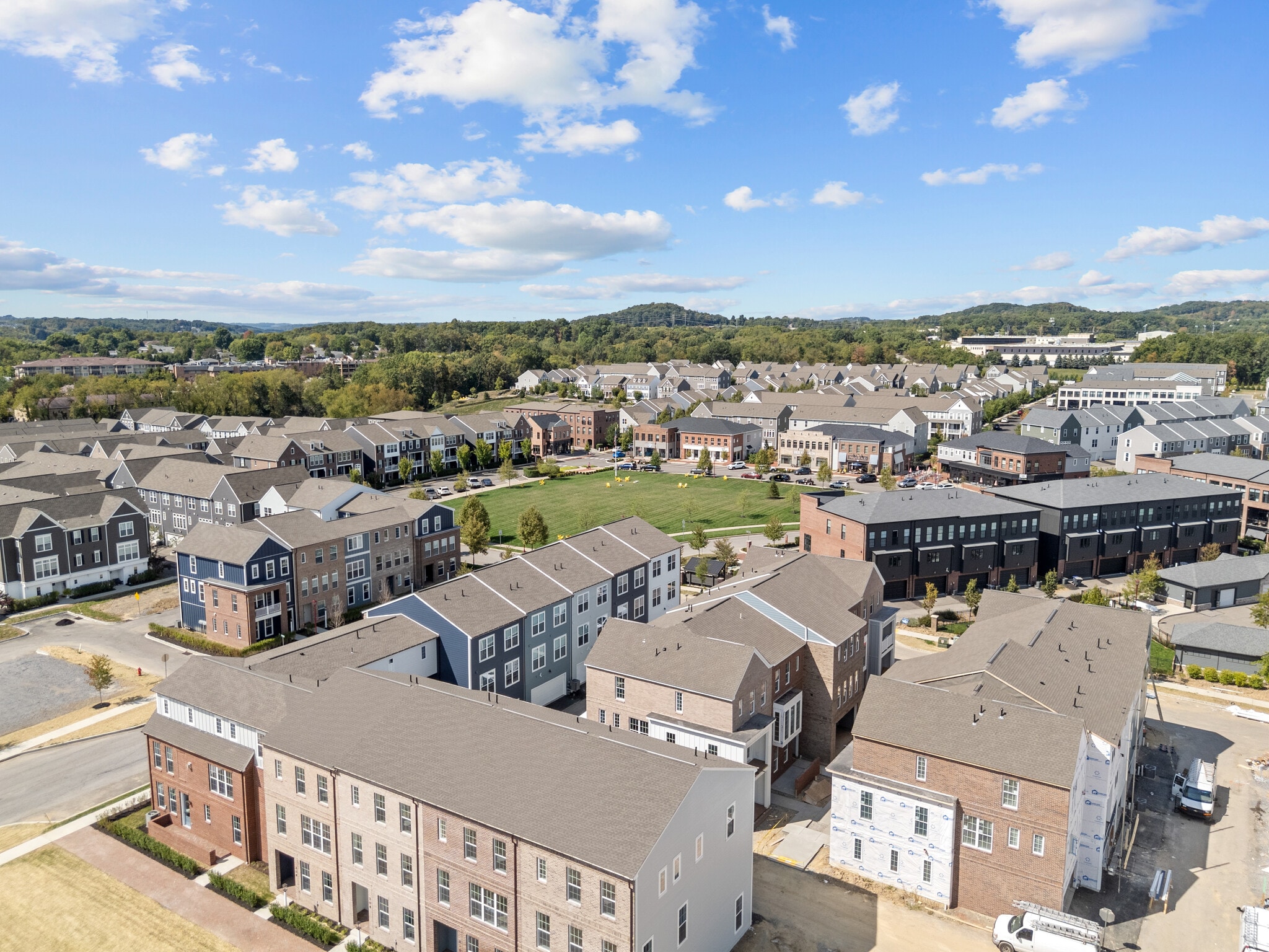 Building Photo - 701 Halcyon Ln