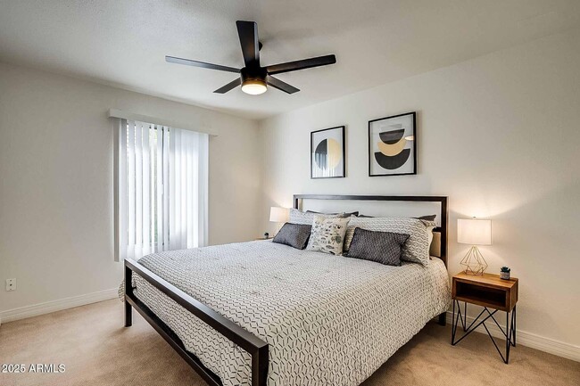 Building Photo - 7906 E Keim Dr