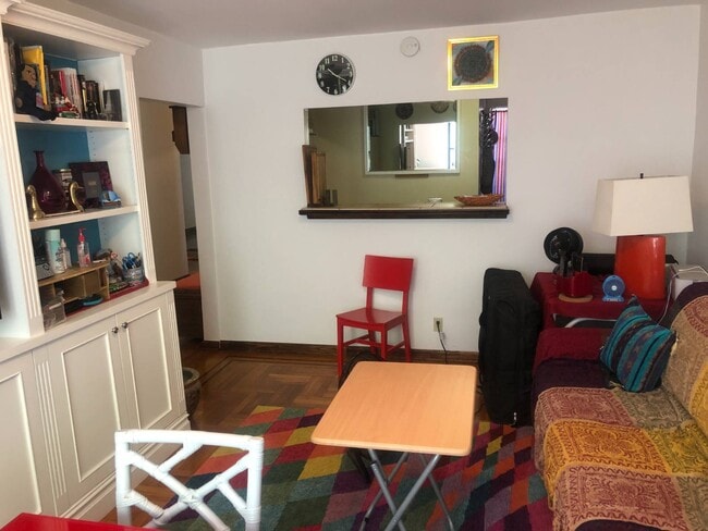 Building Photo - 124 Parrott Pl