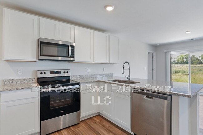 Building Photo - 266 Gumspring Dr