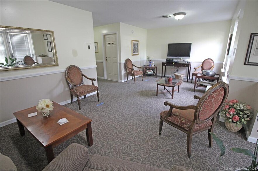 Building Photo - 45 Highland St