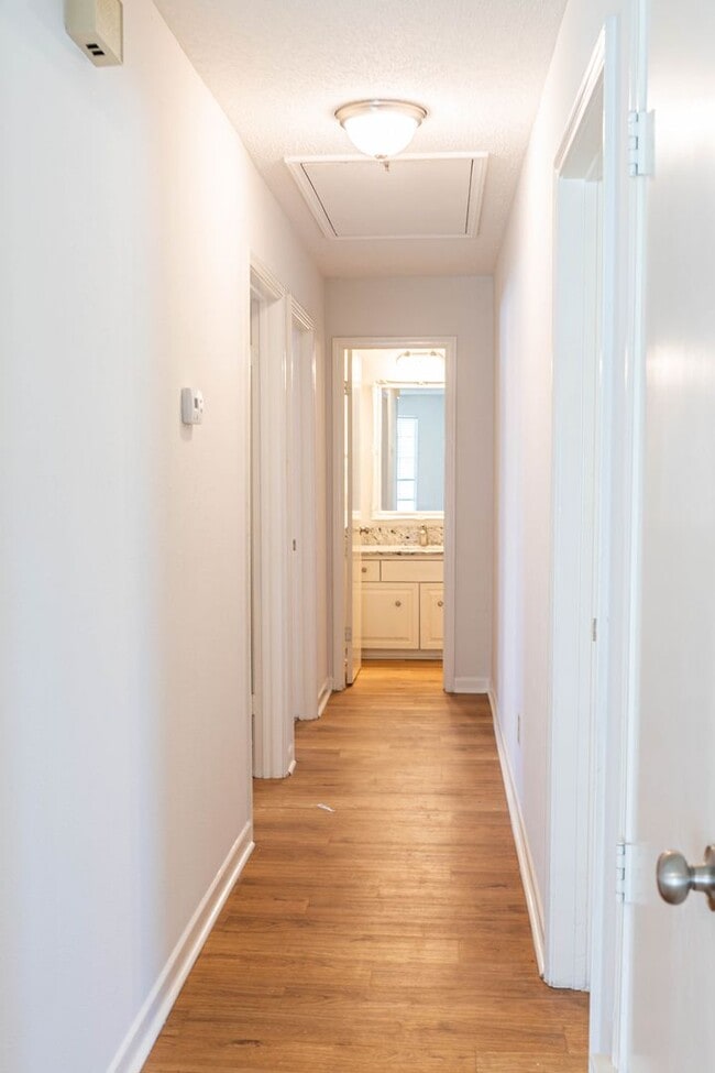 Building Photo - 6508-6510 Alford