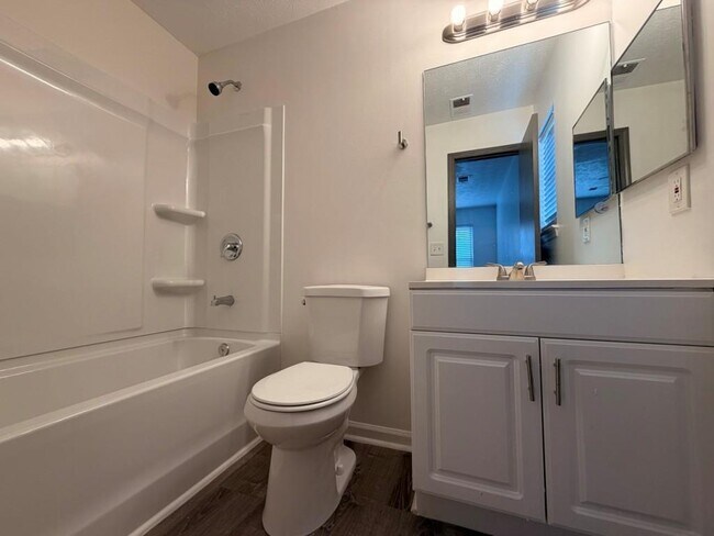 Building Photo - 1026 Wuthering Way