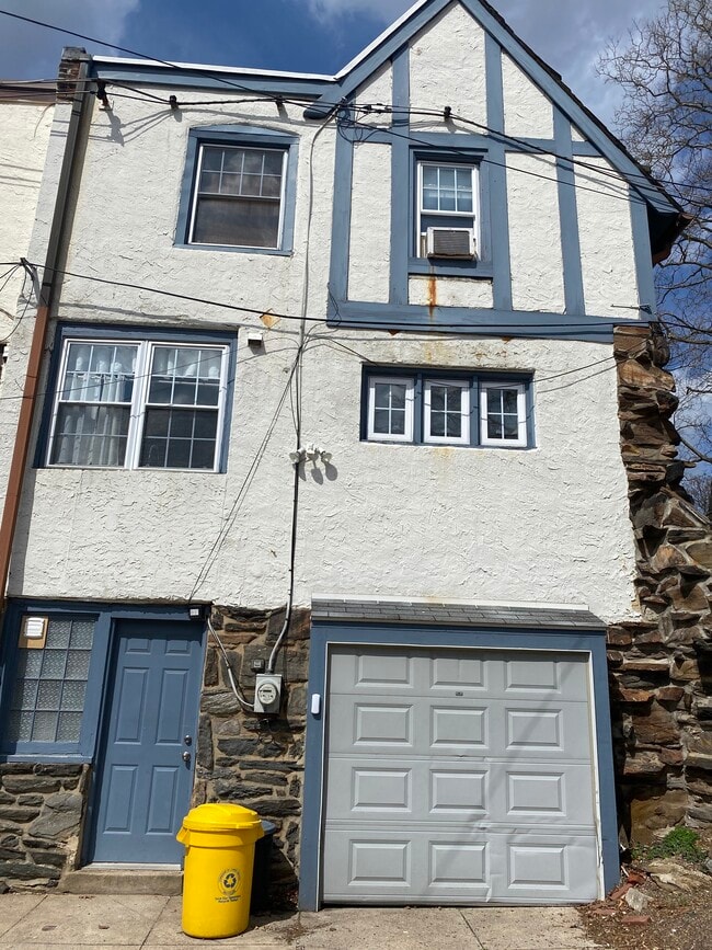 Building Photo - 148 Stoneway Ln
