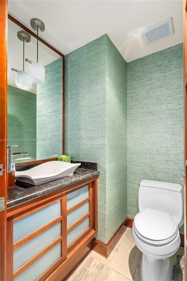 Building Photo - 2110 N Ocean Blvd