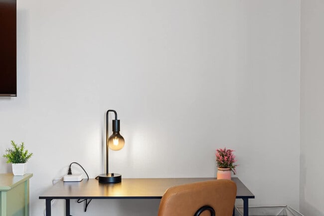 Building Photo - 2216 18th Ave