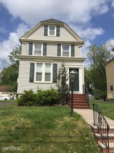 Primary Photo - 552 Cumberland St