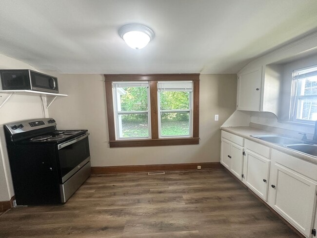Building Photo - Charming 2 Bedroom, 1 Bathroom Home for Rent!