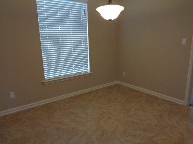 Building Photo - 4616 Wedge Hill Dr