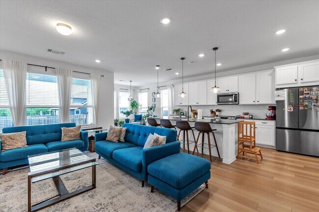 Building Photo - 17608 Penfolds Dr