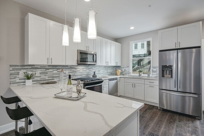 Building Photo - Brand New Luxury Apartment Brewerytown