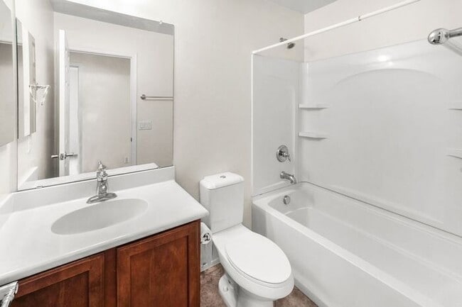 Building Photo - 2 Story-3 Bdrm, All Elecric- Energy Efficient/Vail Schools!