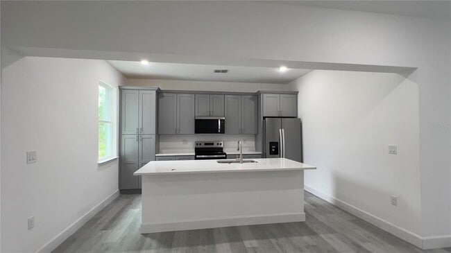Building Photo - 16457 SW 27th Ave