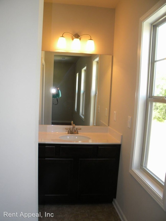 Building Photo - 4 br, 3 bath House - 2409 Ivy Meadow Lane