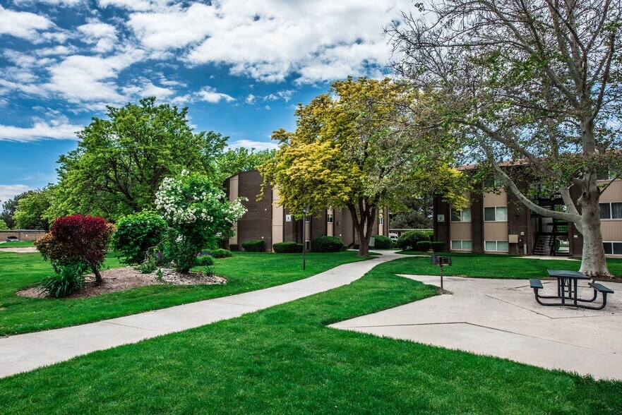 Cherry Hill Apartments 1757 S Village Ln Orem UT 84058 Apartment Finder