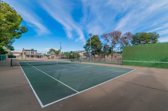 Building Photo - 6845 Coley Ave