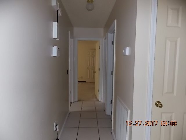 Building Photo - 901 Rice Ct